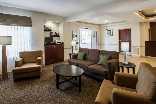 Sleep Inn & Suites Palatka North - image 3