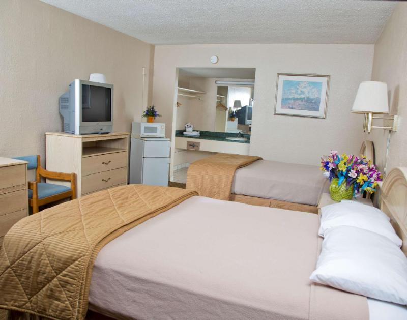Budget Inn Motel Palatka - image 2