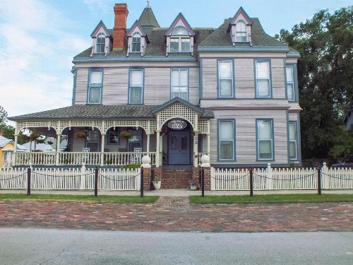 Grand Gables Inn