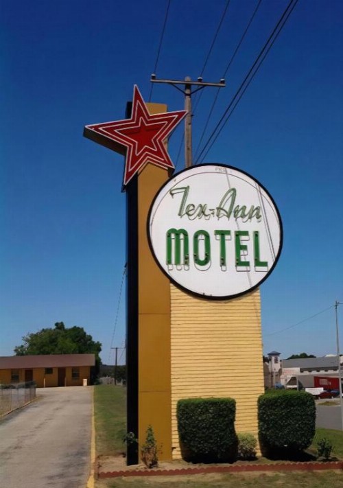Texann Motel - image 11