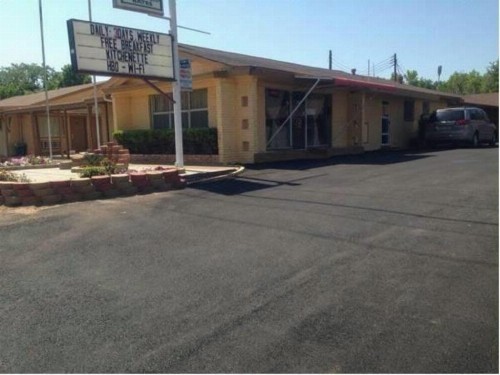 Texann Motel - image 25