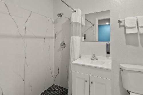 Texann Motel - image 37
