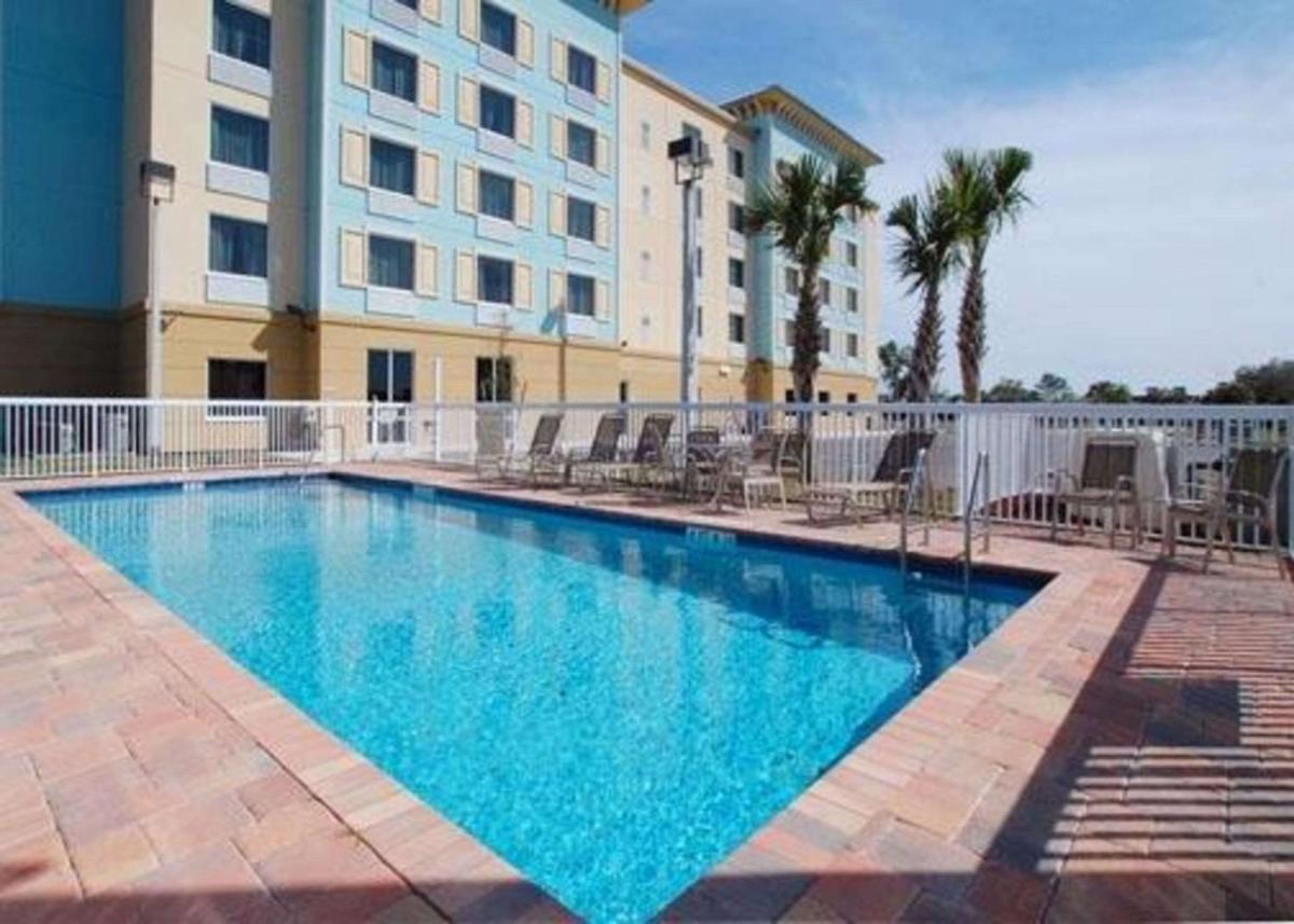 Comfort Suites Palm Bay - Melbourne - main image