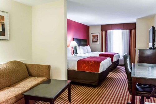 Comfort Suites Palm Bay - Melbourne - image 2