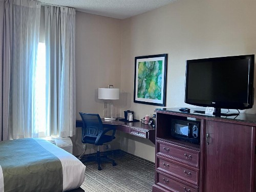 Quality Inn Palm Bay - Melbourne I-95 - image 10
