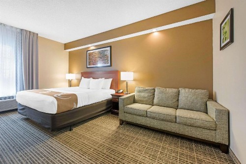 Quality Inn Palm Bay - Melbourne I-95 - image 11