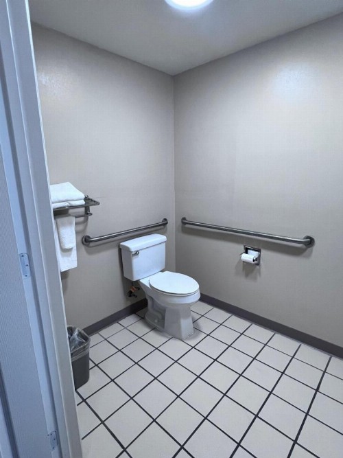 Quality Inn Palm Bay - Melbourne I-95 - image 14
