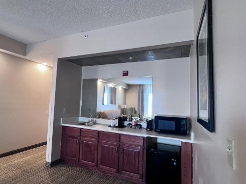 Quality Inn Palm Bay - Melbourne I-95 - image 20