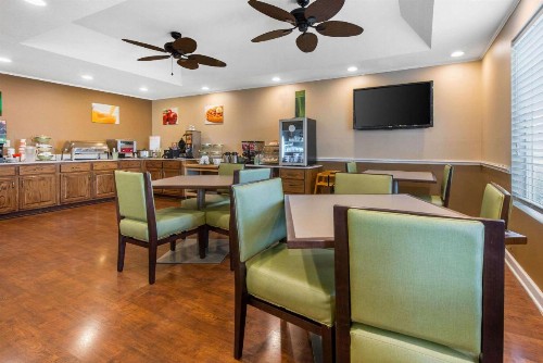 Quality Inn Palm Bay - Melbourne I-95 - image 33