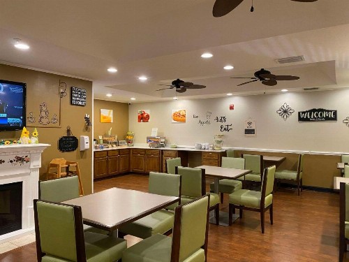 Quality Inn Palm Bay - Melbourne I-95 - image 35