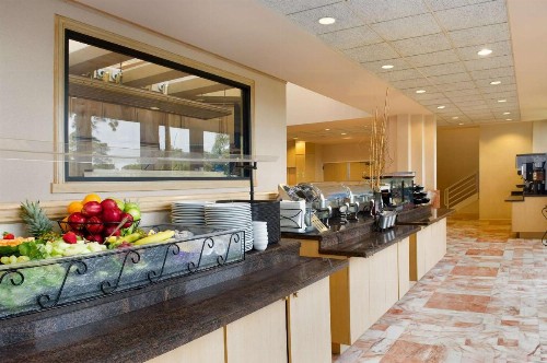 Embassy Suites by Hilton Palm Beach Gardens PGA Boulevard - image 17