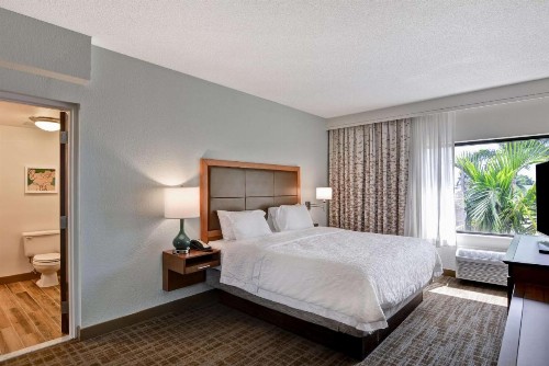 Hampton Inn Palm Beach Gardens - image 15
