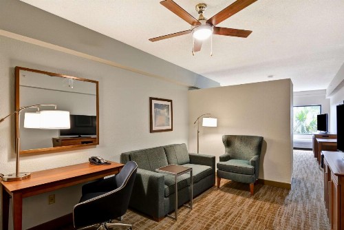 Hampton Inn Palm Beach Gardens - image 18