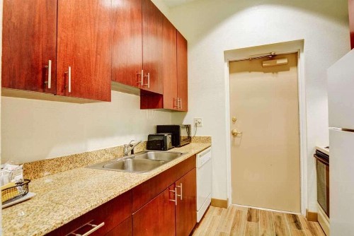 Hampton Inn Palm Beach Gardens - image 23