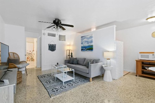 Sunshine shores boutique apartments - image 2