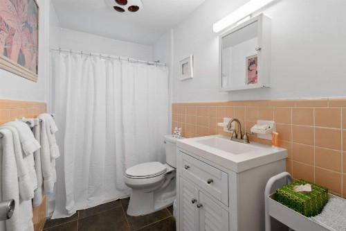 Sunshine shores boutique apartments - image 33