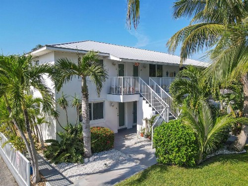 Sunshine shores boutique apartments - image 43