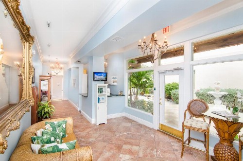Palm Beach Historic Inn - image 26