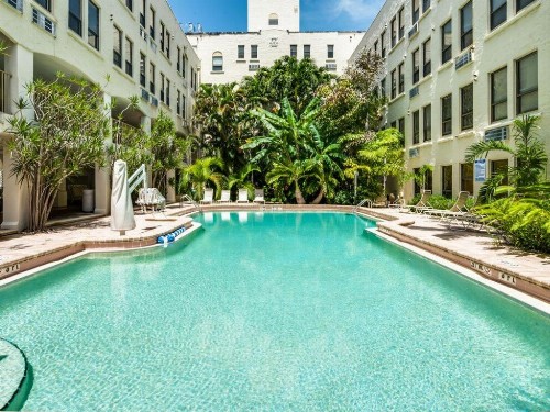 Tropical Elegant Palm Beach 2 Bedroom 2 Bathroom Suite - image 22