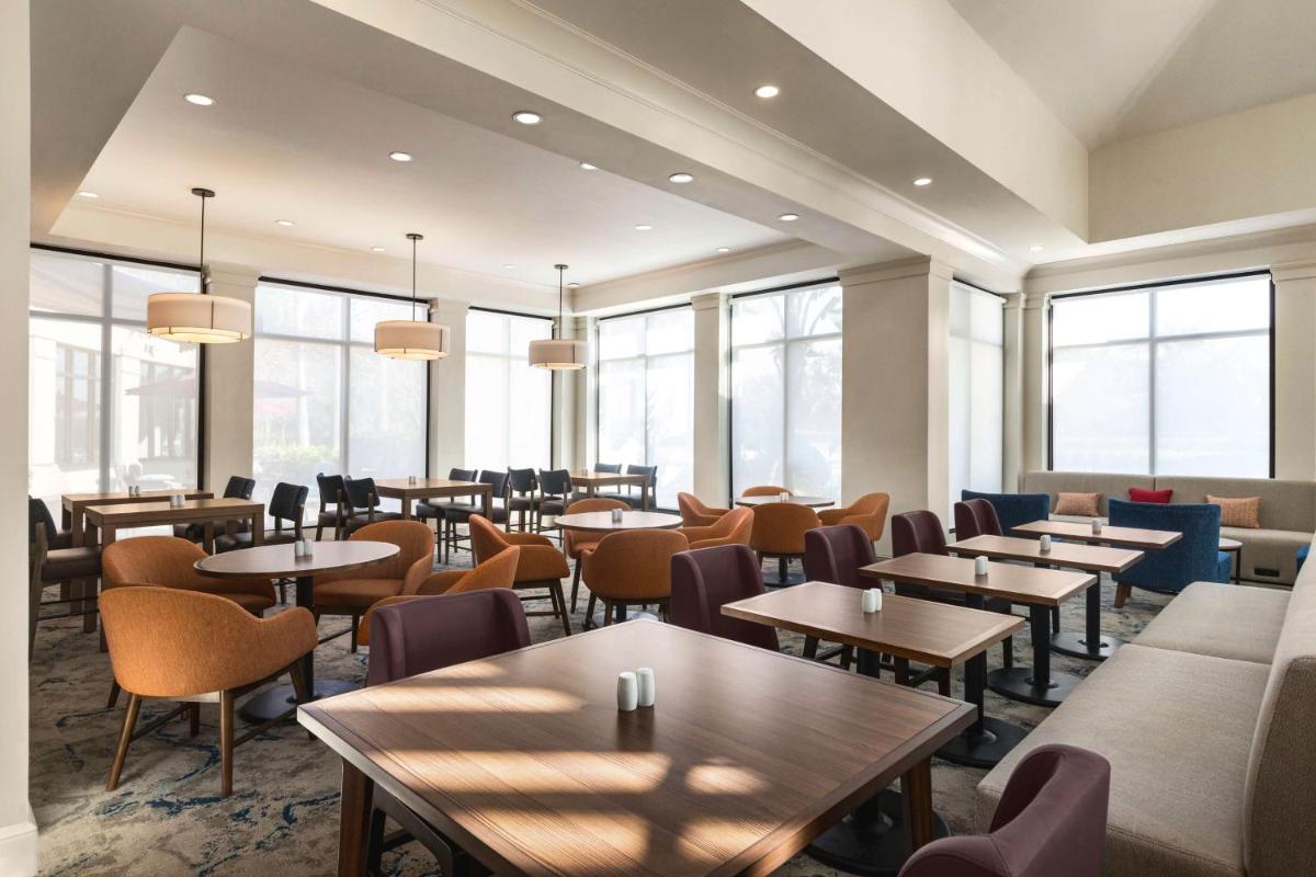 Hilton Garden Inn Palm Coast Town Center - image 3