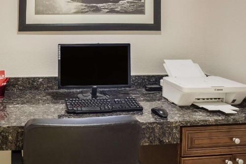 Econo Lodge Palm Coast - image 32