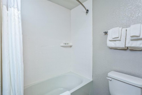 Days Inn by Wyndham Palm Coast - image 10