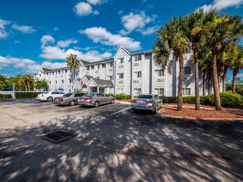 Microtel Inn & Suites Palm Coast - image 29