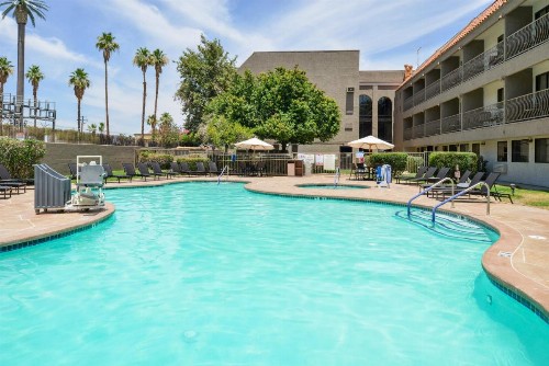 Holiday Inn Express Palm Desert an IHG Hotel - image 16