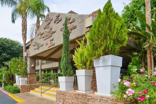 Holiday Inn Express Palm Desert an IHG Hotel - image 18