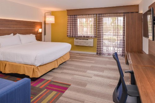 Holiday Inn Express Palm Desert an IHG Hotel - image 5