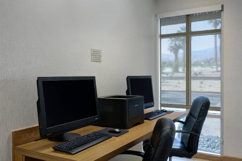 SpringHill Suites by Marriott Palm Desert - image 21