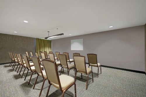SpringHill Suites by Marriott Palm Desert - image 34