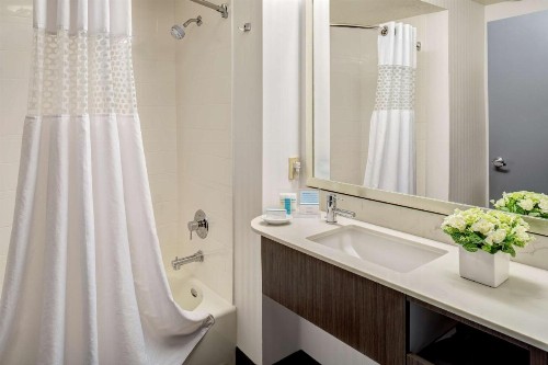 Hampton Inn & Suites Palm Desert - image 19