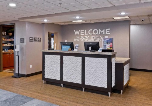 Hampton Inn & Suites Palm Desert - image 3