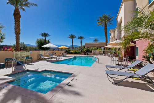 Hampton Inn & Suites Palm Desert - image 7