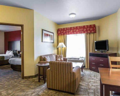 Comfort Suites Palm Desert I-10 - image 26