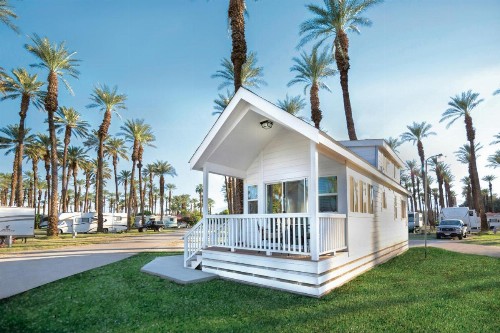 Palm Springs Camping Resort Loft Cabin 1 - image 10
