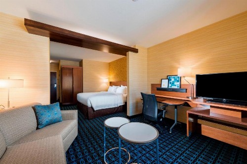 Fairfield Inn & Suites by Marriott Palm Desert - image 11