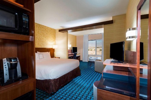 Fairfield Inn & Suites by Marriott Palm Desert - image 12