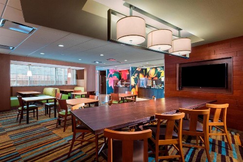 Fairfield Inn & Suites by Marriott Palm Desert - image 17
