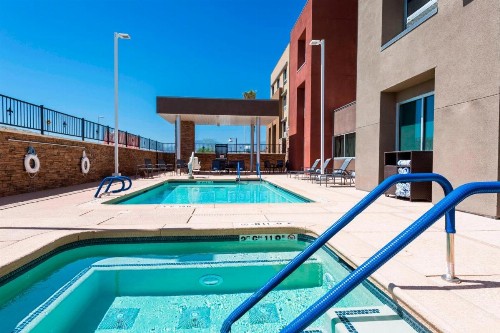 Fairfield Inn & Suites by Marriott Palm Desert - image 19