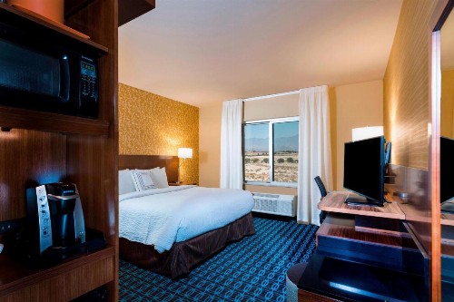 Fairfield Inn & Suites by Marriott Palm Desert - image 8