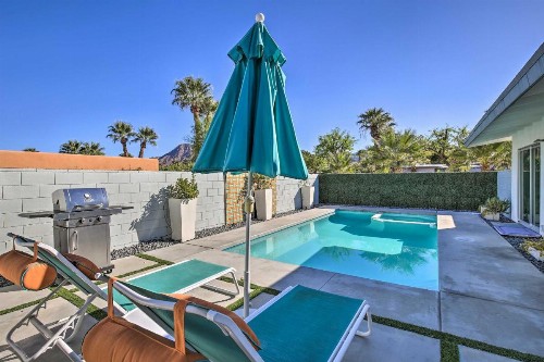 Mid-Century Modern Oasis 1 Mile to El Paseo! - image 2