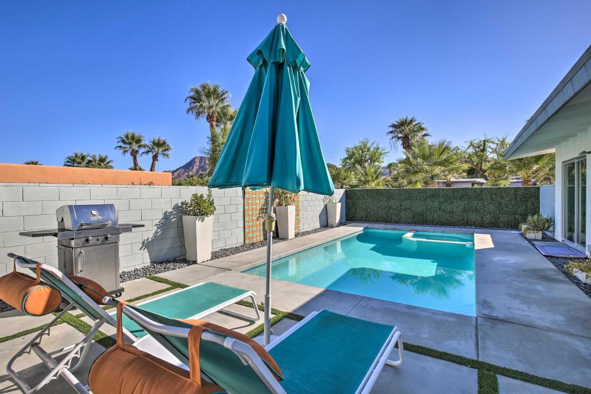 Mid-Century Modern Oasis 1 Mile to El Paseo! - image 2