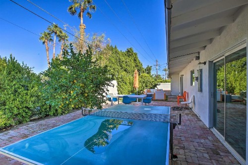 Mid-Century Modern Oasis 1 Mile to El Paseo! - image 3