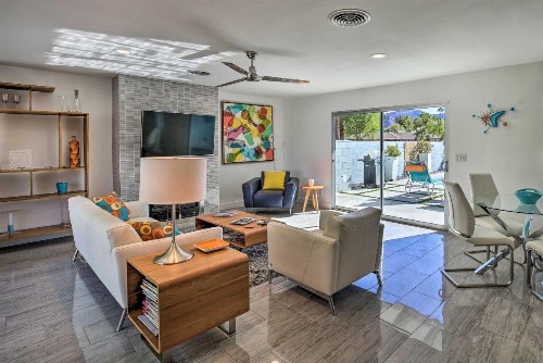 Mid-Century Modern Oasis 1 Mile to El Paseo! - image 4