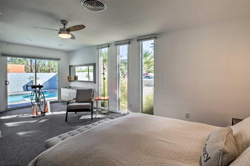 Mid-Century Modern Oasis 1 Mile to El Paseo! - image 5