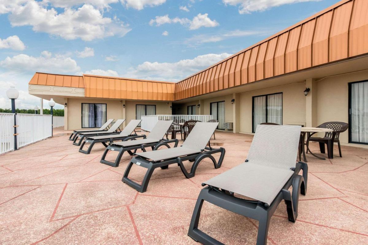 Quality Inn & Suites Tarpon Springs South - image 3