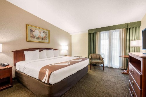 Quality Inn & Suites Tarpon Springs South - image 31