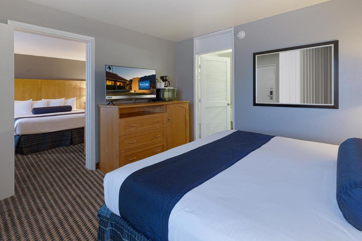 Travelodge by Wyndham Palm Springs - image 7